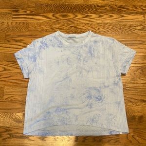 Lululemon Trained to be short-sleeve shirt small, blue loose stops at waistband